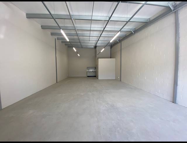 115M² WAREHOUSE TO LET IN MILNERTON CENTRAL